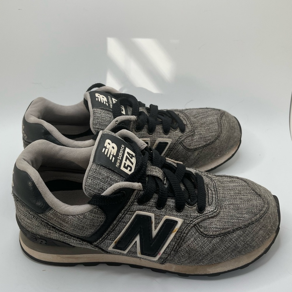 New Balance 574 Kids Sneakers Leisure Black/White Shoes KL574V9P - SZ 2Y